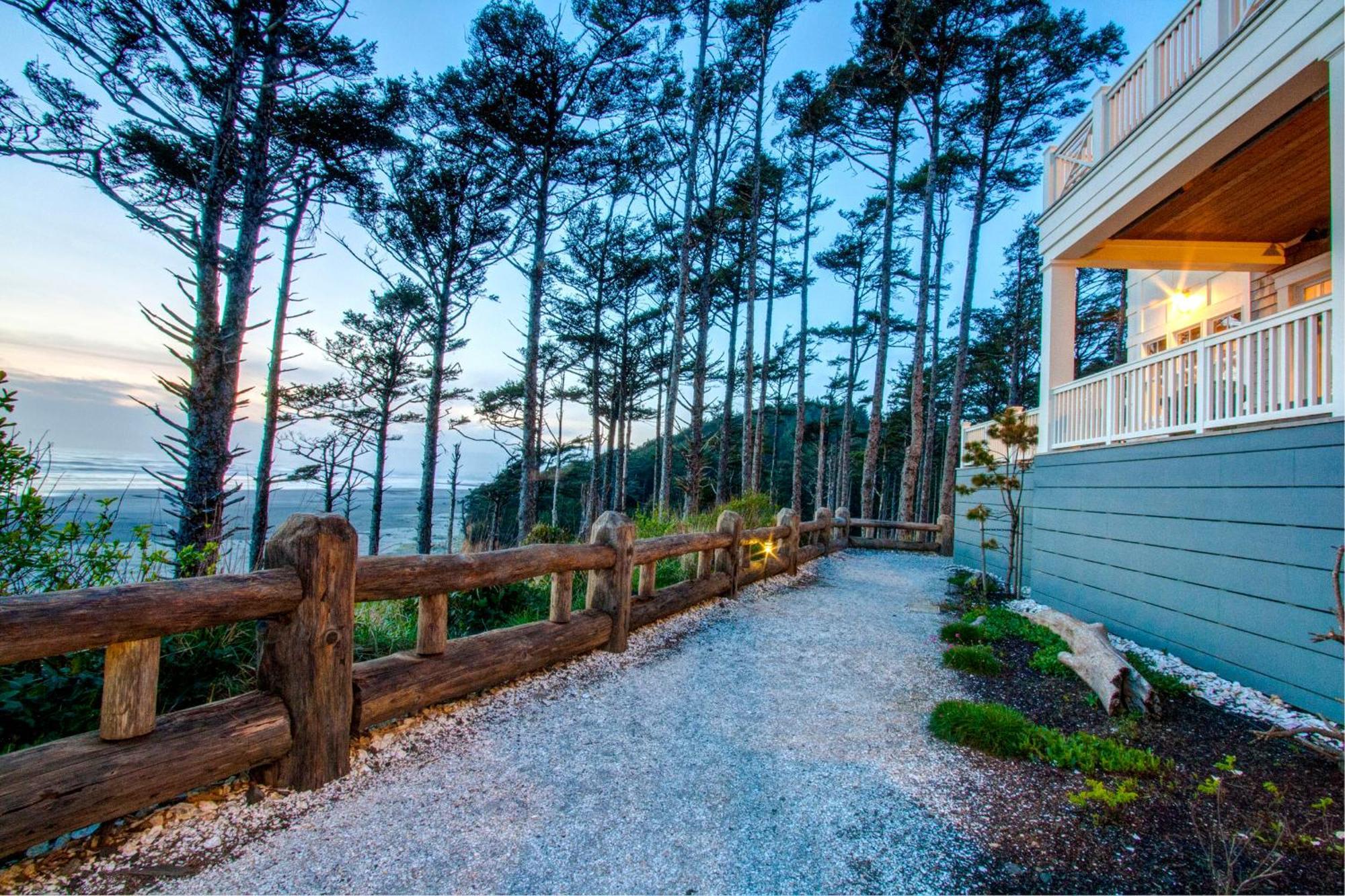 Beach Bluff By Seabrook Hospitality Pacific Beach Exterior photo