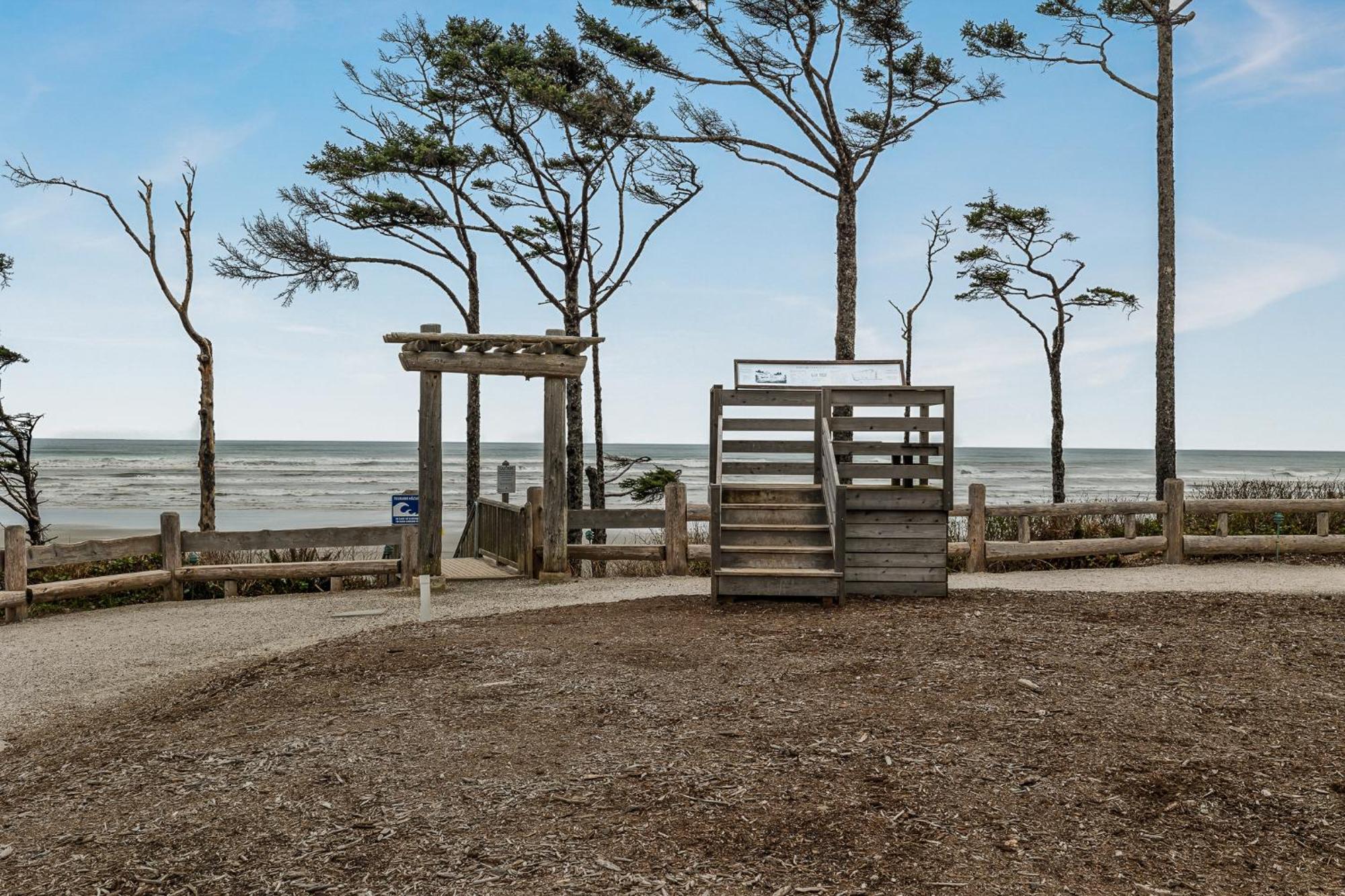 Beach Bluff By Seabrook Hospitality Pacific Beach Exterior photo